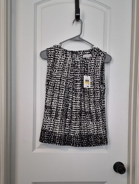 Calvin Klein Black & White Printed Sleeveless Camisole
